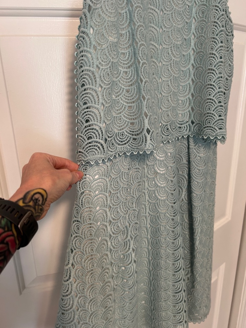 Reiss Pale Green Scalloped Lace Dress Set - Picture 3 of 8